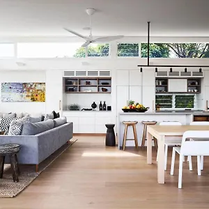 Ayindi , Byron Bay Australia